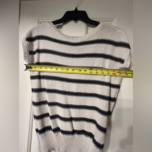 LUCKY BRAND Cream Striped Knit Sweater sz Medium - Picture 7 of 9